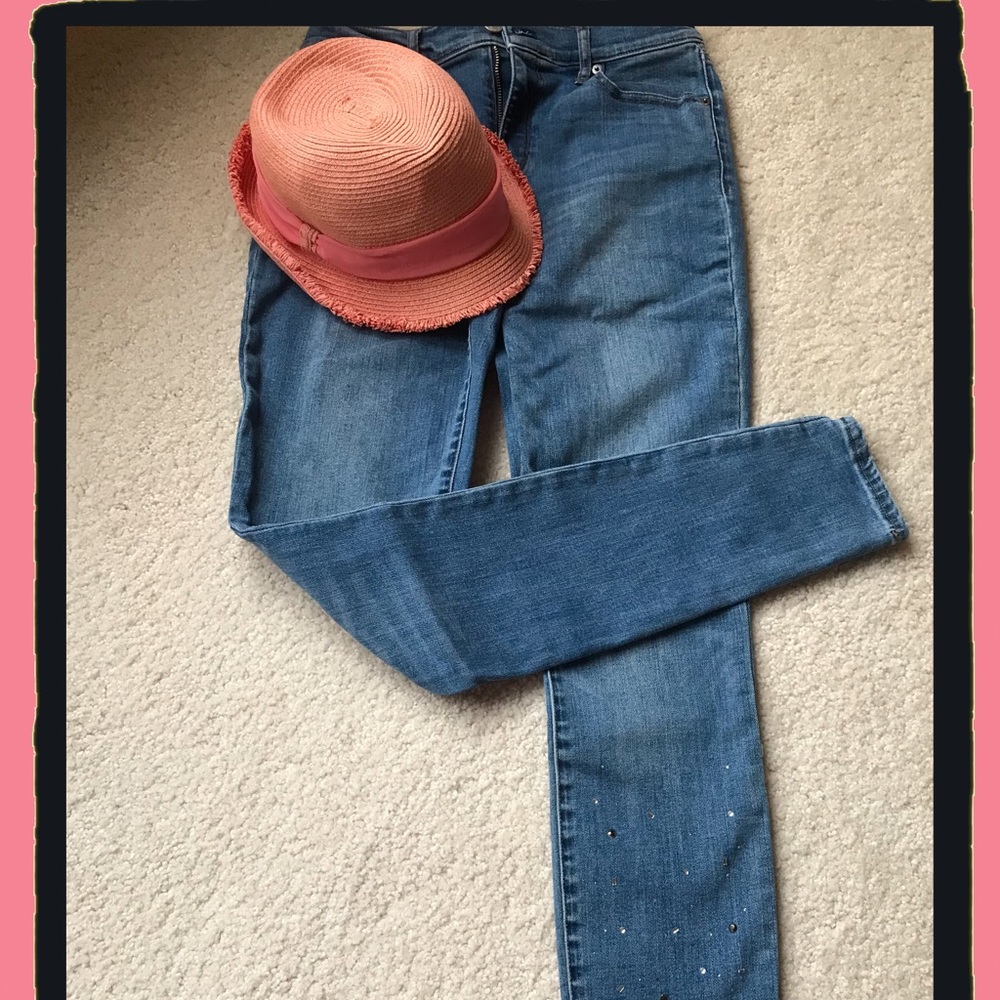 NWOT Gap 27” Tall  embellished skinny jeans